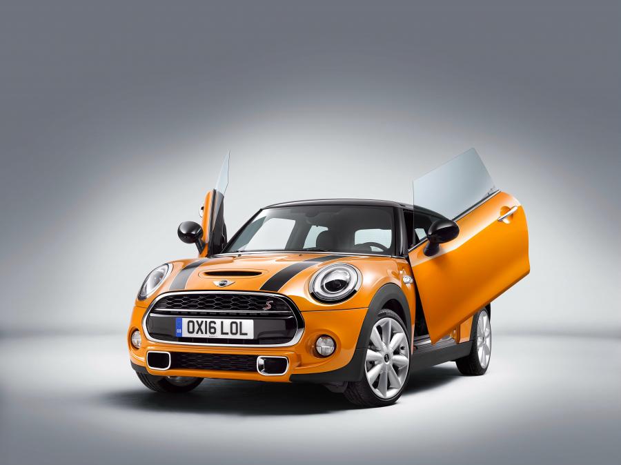  Mini Cooper S Scissor Doors 2016 года  (фото 2 из 8)